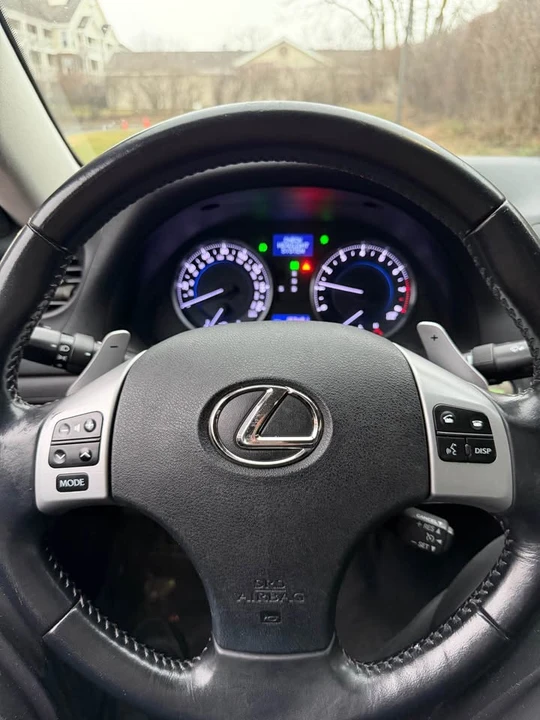 2011 Lexus IS 2nd Gen - Image 15 of 17