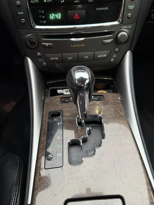 2011 Lexus IS 2nd Gen - Image 12 of 17