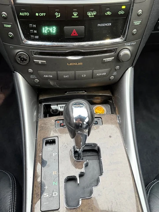 2011 Lexus IS 2nd Gen - Image 10 of 17