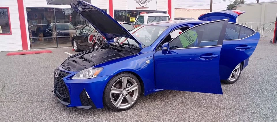 2011 Lexus IS 2nd Gen - Image 8 of 16