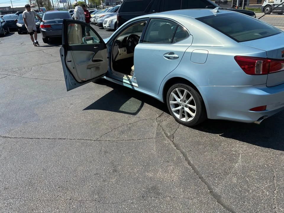 2011 Lexus IS 2nd Gen - Image 5 of 9
