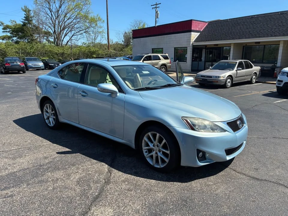 2011 Lexus IS 2nd Gen - Image 2 of 9