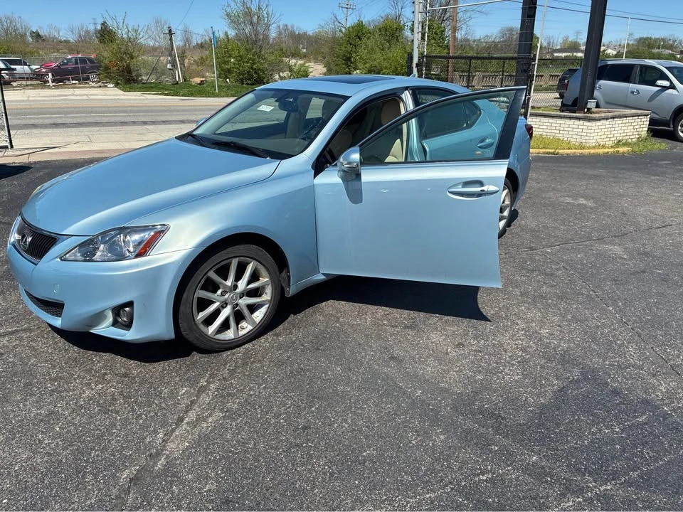 2011 Lexus IS 2nd Gen - Image 6 of 9