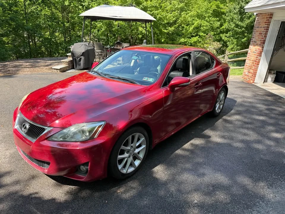 2011 Lexus IS 2nd Gen - Image 2 of 10
