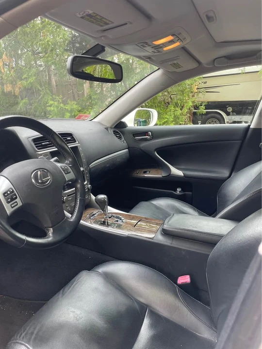 2011 Lexus IS 2nd Gen - Image 4 of 6