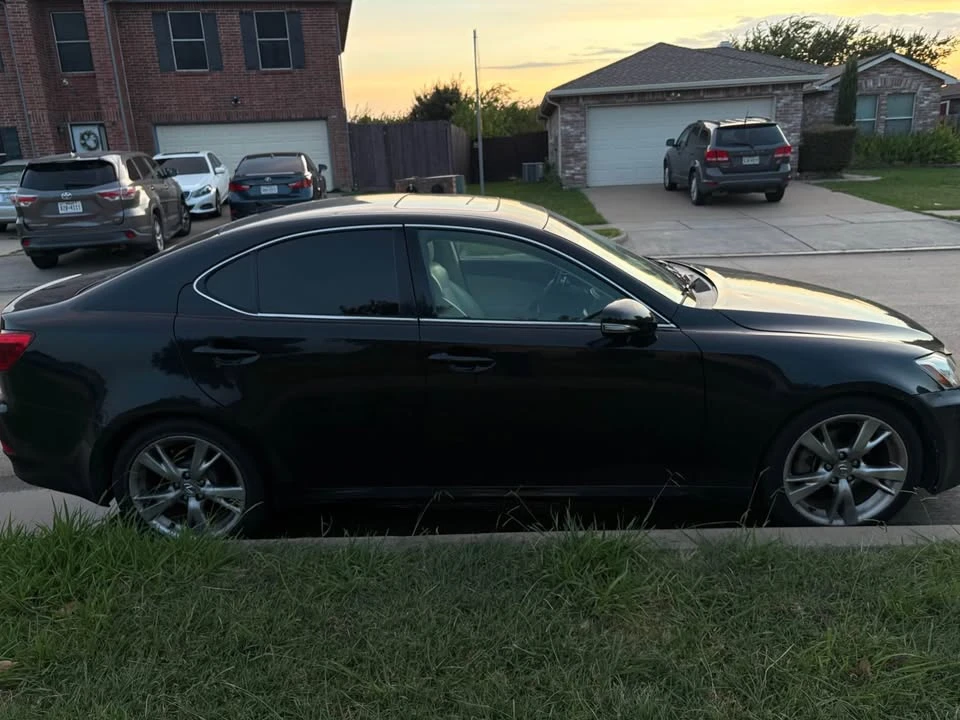 2011 Lexus IS 2nd Gen - Image 2 of 9