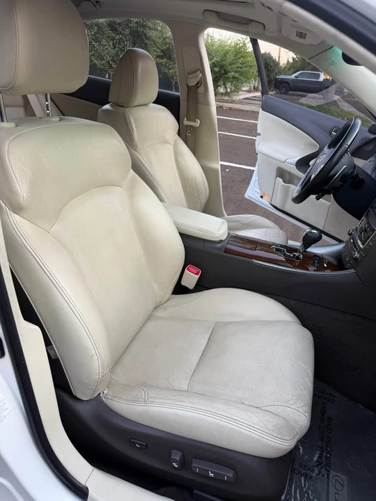 2011 Lexus IS 2nd Gen - Image 15 of 19