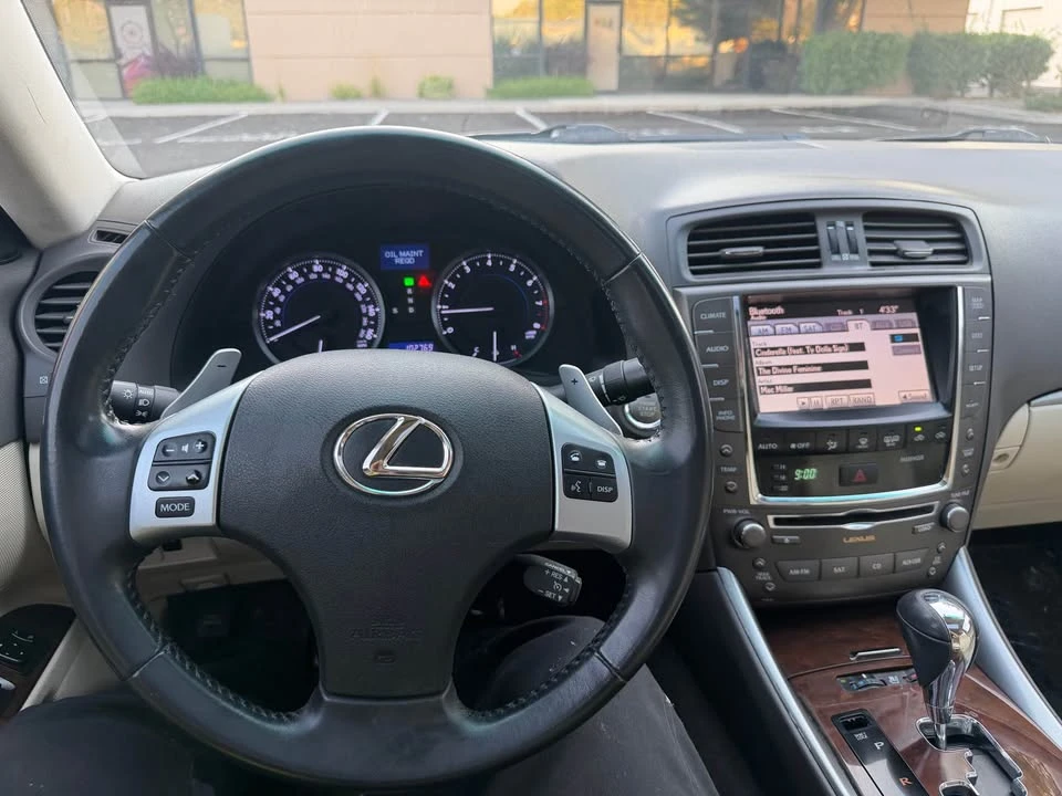 2011 Lexus IS 2nd Gen - Image 8 of 19