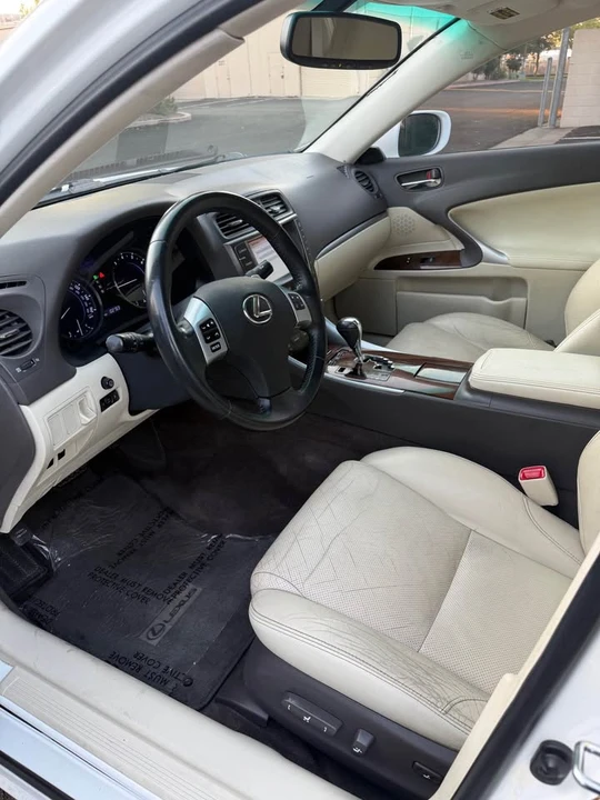 2011 Lexus IS 2nd Gen - Image 13 of 19