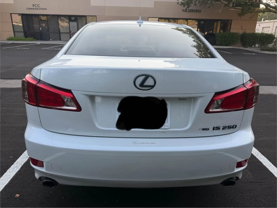2011 Lexus IS 2nd Gen - Image 5 of 19