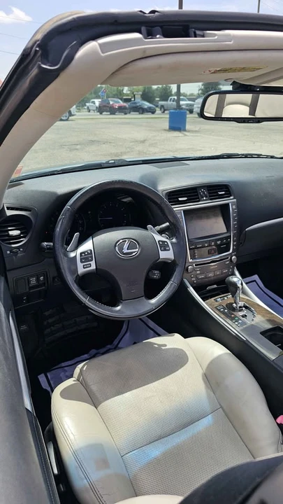 2011 Lexus IS 2nd Gen - Image 9 of 15