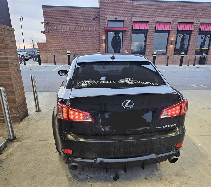 2011 Lexus IS 2nd Gen - Image 5 of 8