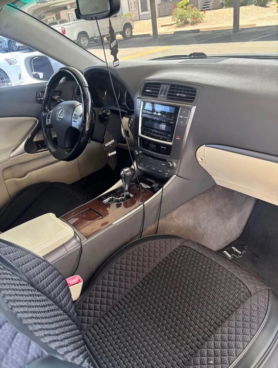 2011 Lexus IS 2nd Gen - Image 4 of 8