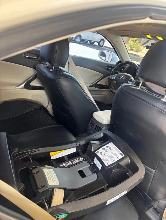 2011 Lexus IS 2nd Gen - Image 6 of 8