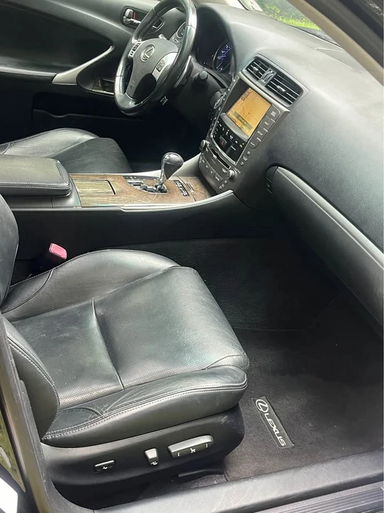 2011 Lexus IS 2nd Gen - Image 6 of 9