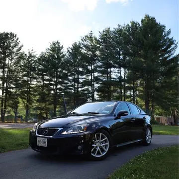 2011 Lexus IS 350 F SPORT Design Sedan