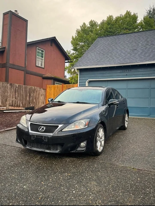 2011 Lexus IS 2nd Gen - Image 3 of 3