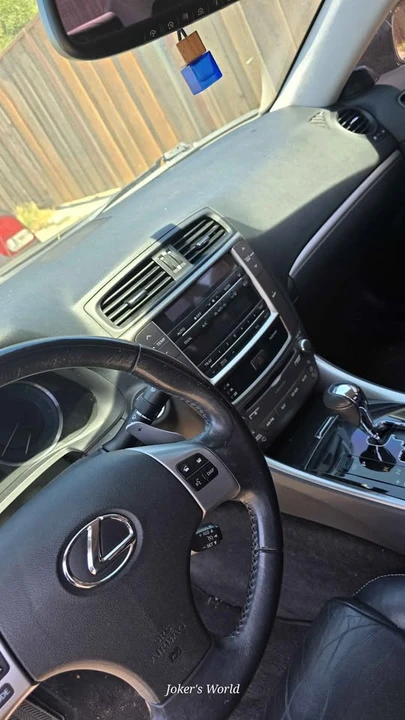 2011 Lexus IS 2nd Gen - Image 15 of 20