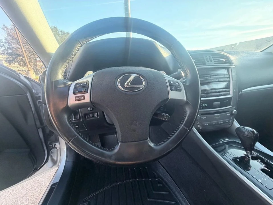 2011 Lexus IS 2nd Gen - Image 18 of 20