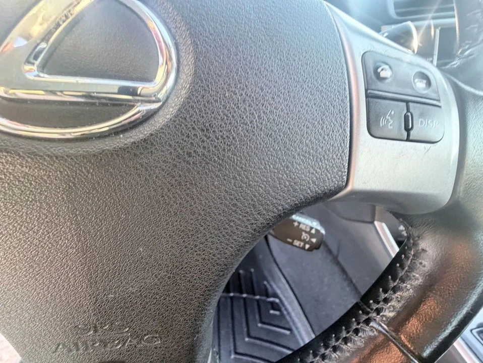 2011 Lexus IS 2nd Gen - Image 19 of 20