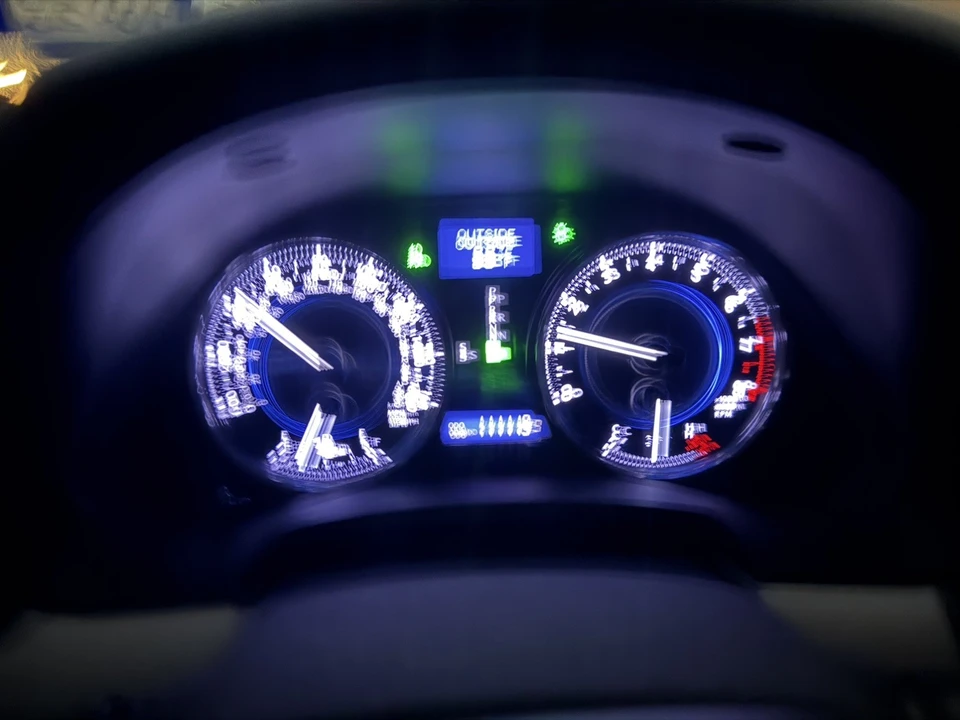 2011 Lexus IS 2nd Gen - Image 10 of 11