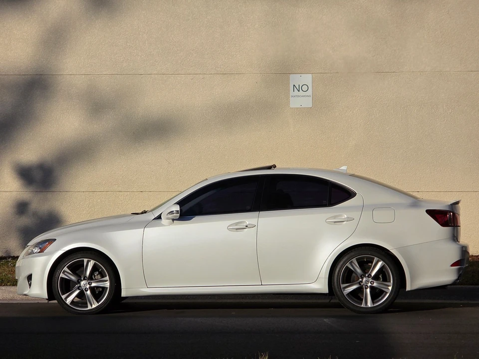2011 Lexus IS 2nd Gen - Image 17 of 21