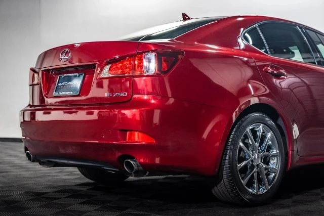 2011 Lexus IS 2nd Gen - Image 18 of 21