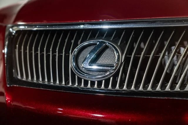 2011 Lexus IS 2nd Gen - Image 13 of 21