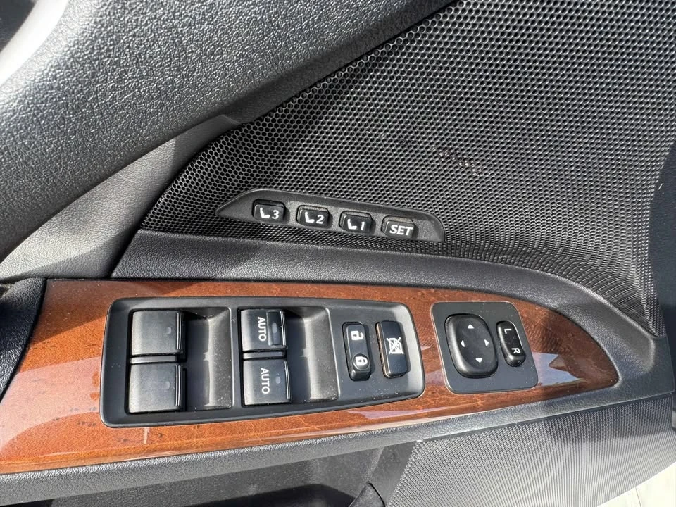 2011 Lexus IS 2nd Gen - Image 8 of 12