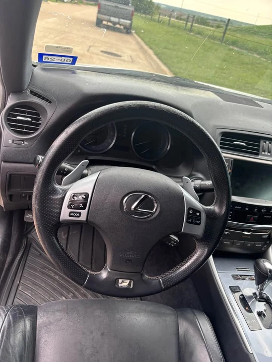 2011 Lexus IS 2nd Gen - Image 5 of 10