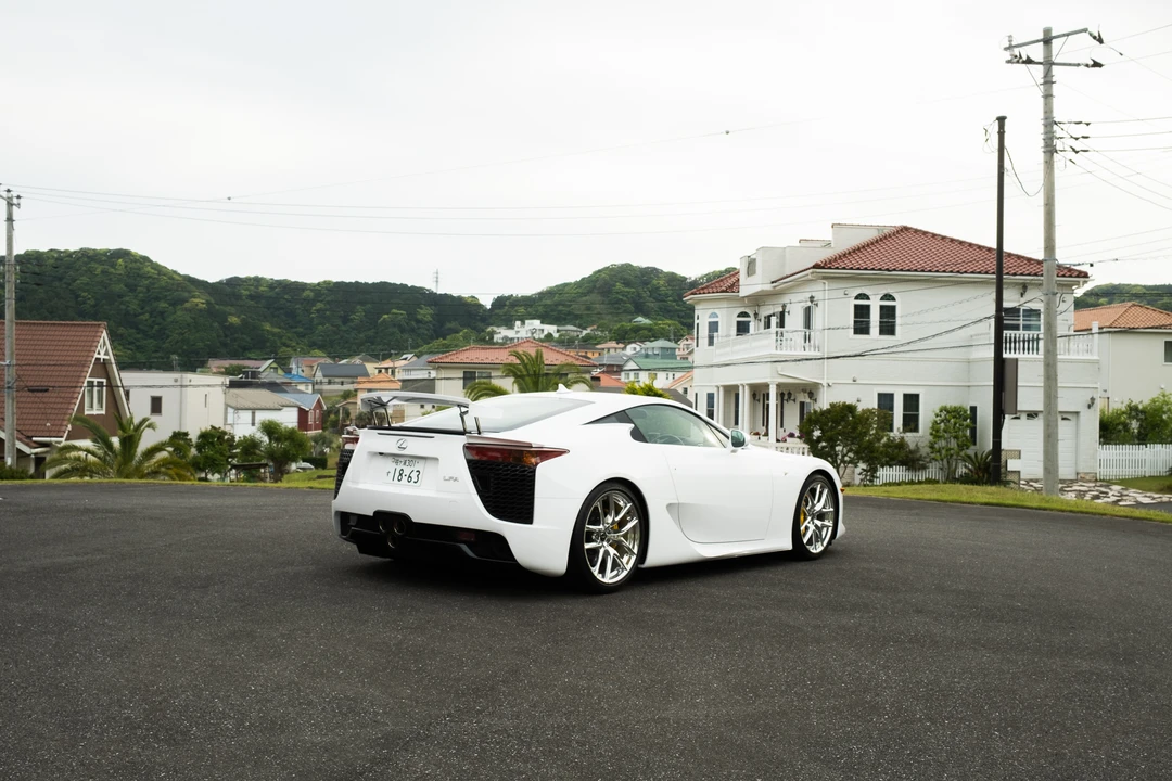 2011 Lexus LFA - Image 7 of 31