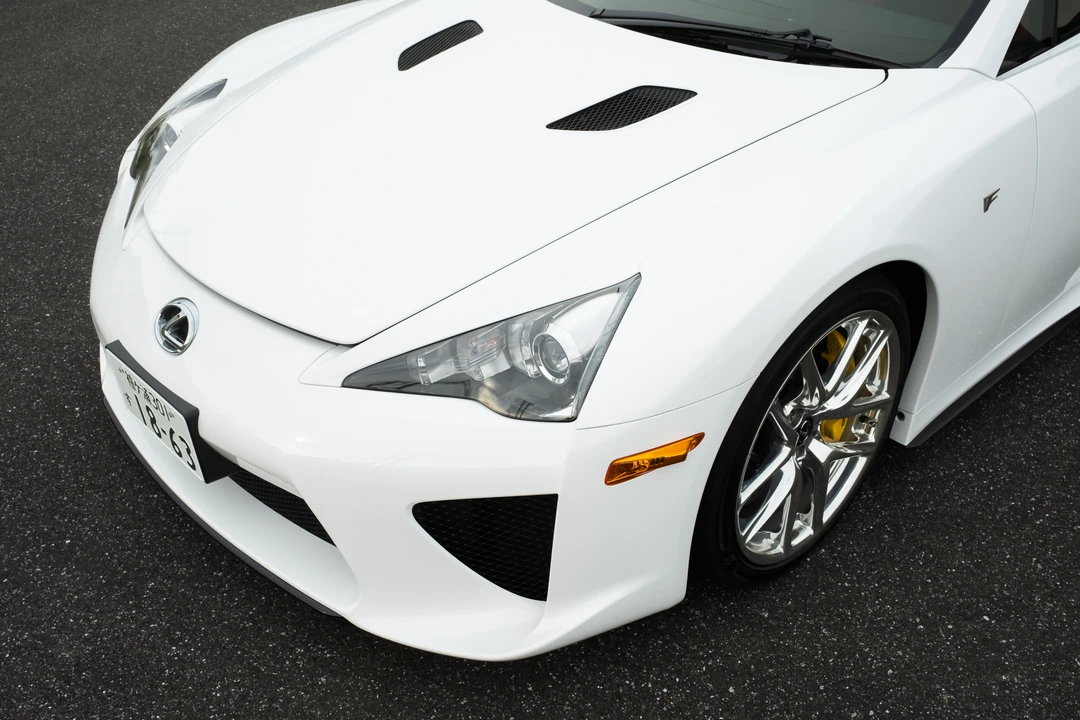 2011 Lexus LFA - Image 15 of 31