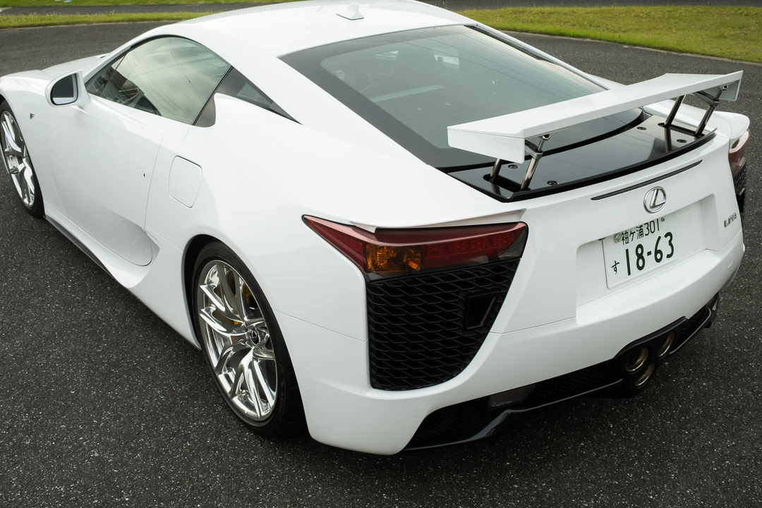 2011 Lexus LFA - Image 17 of 31