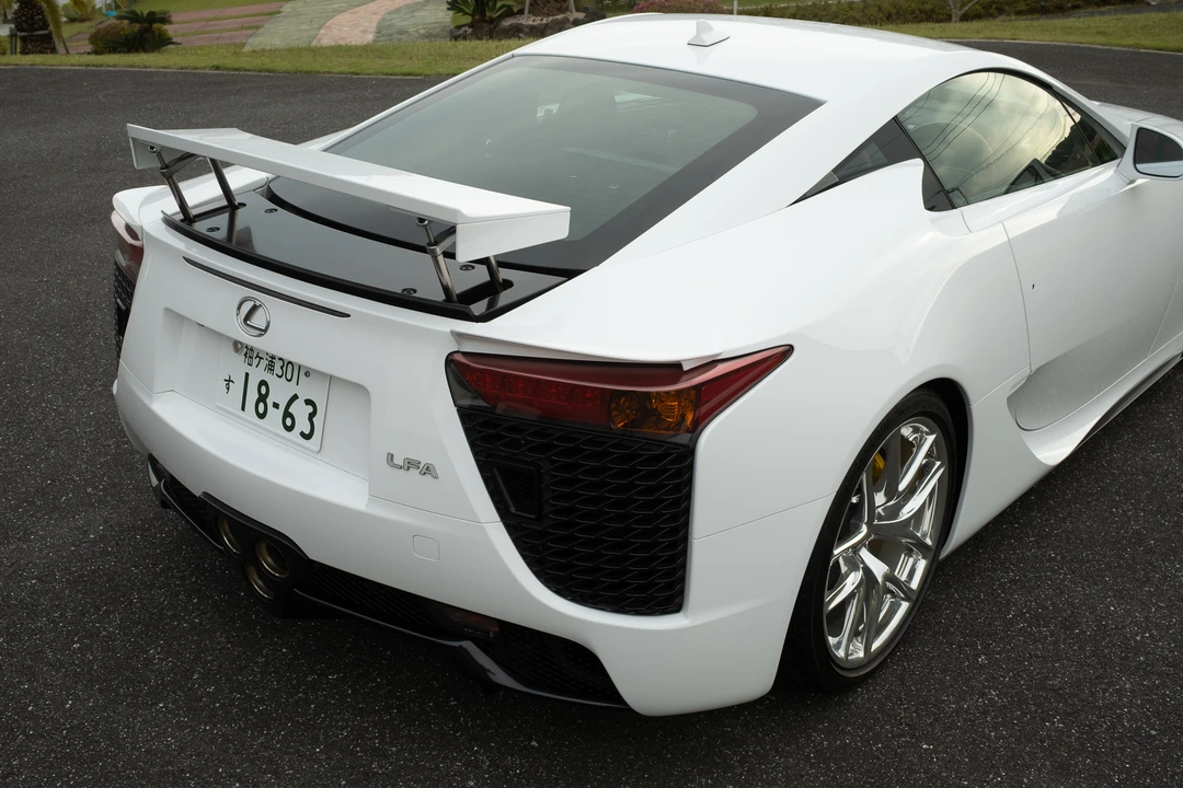 2011 Lexus LFA - Image 18 of 31