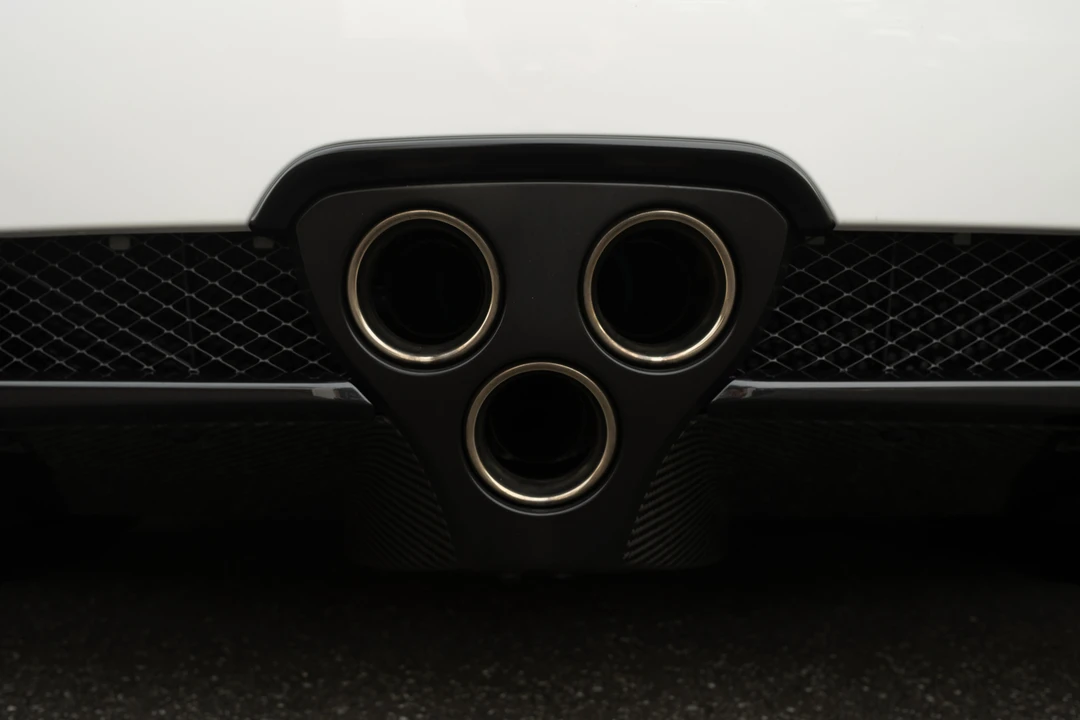 2011 Lexus LFA - Image 29 of 31