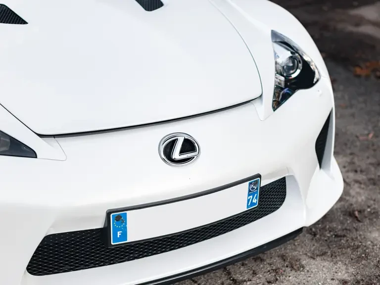 2011 Lexus LFA - Image 7 of 31