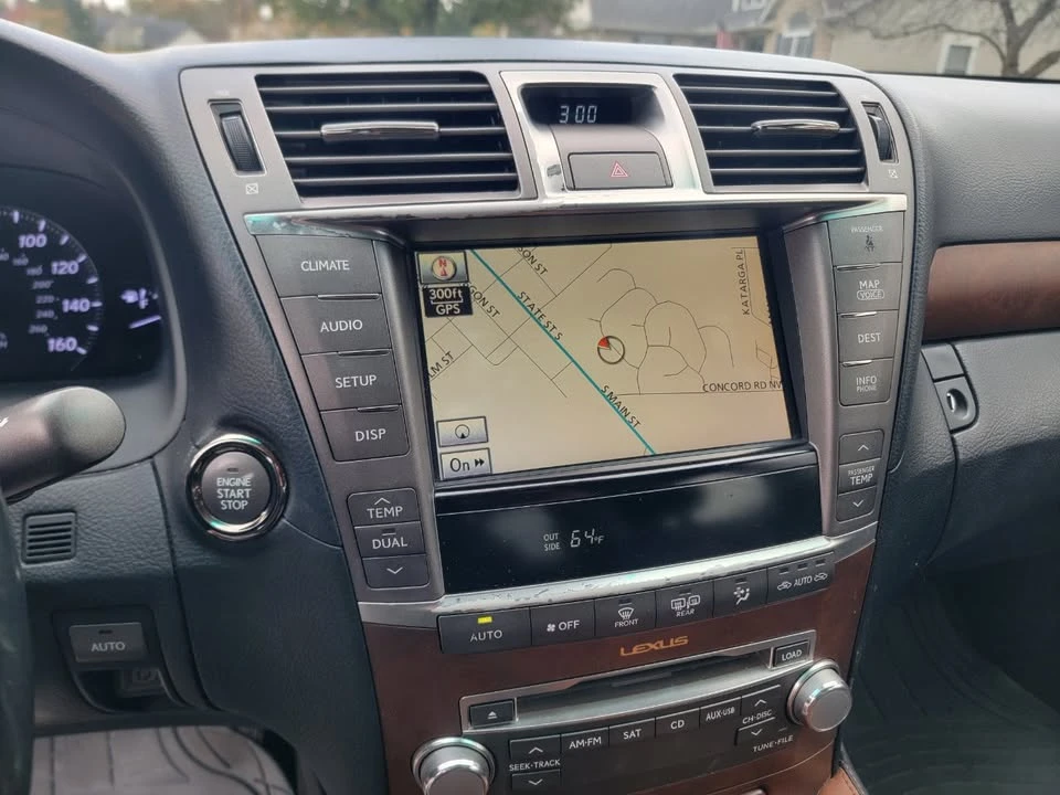 2011 Lexus LS 4th Gen - Image 17 of 20