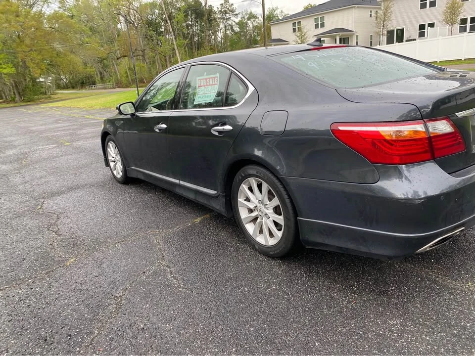 2011 Lexus LS 4th Gen - Image 8 of 15