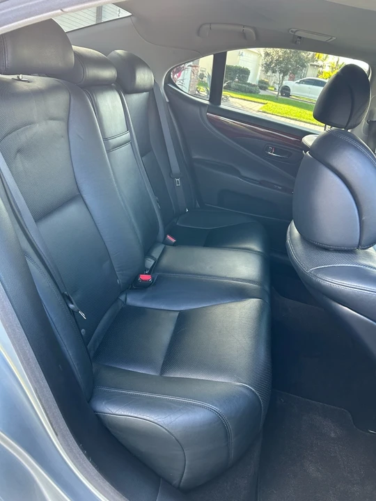 2011 Lexus LS 4th Gen - Image 15 of 20