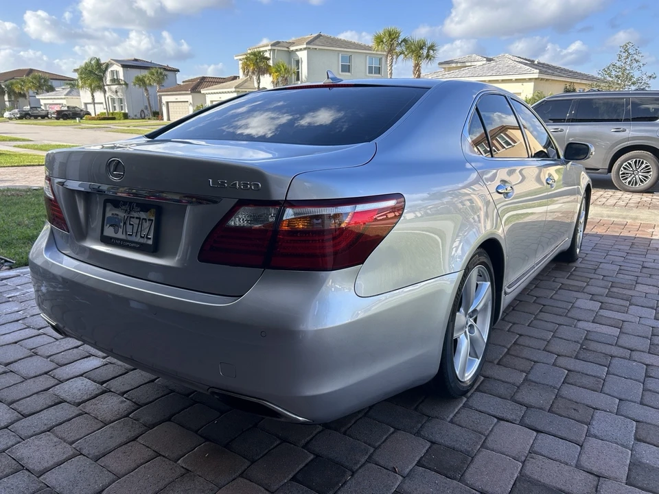 2011 Lexus LS 4th Gen - Image 5 of 20