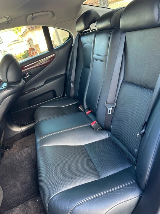 2011 Lexus LS 4th Gen - Image 14 of 20