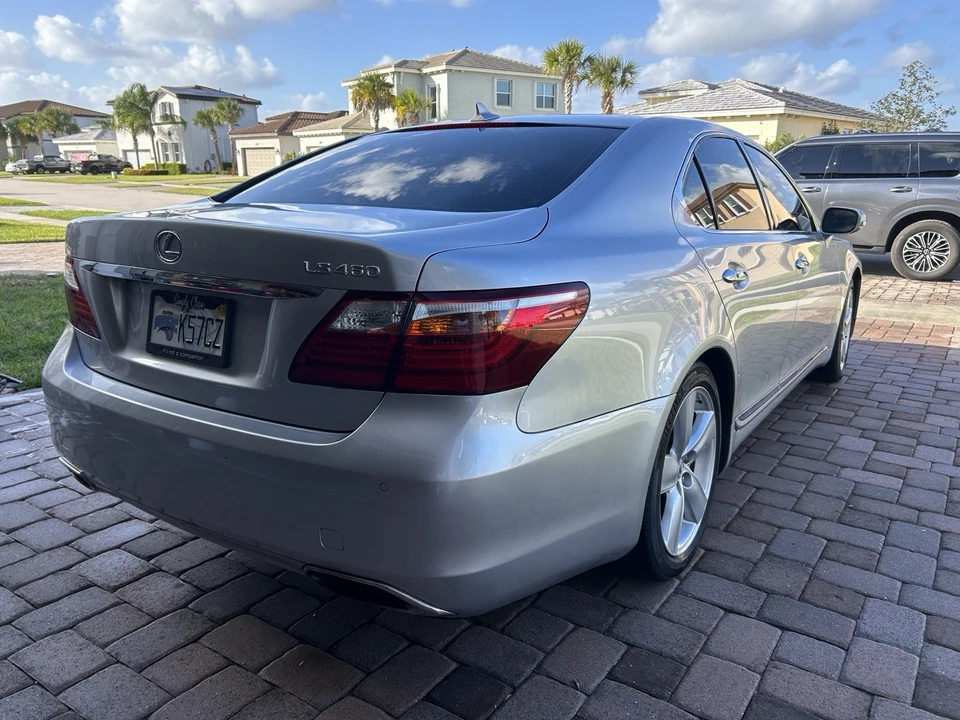 2011 Lexus LS 4th Gen - Image 5 of 20