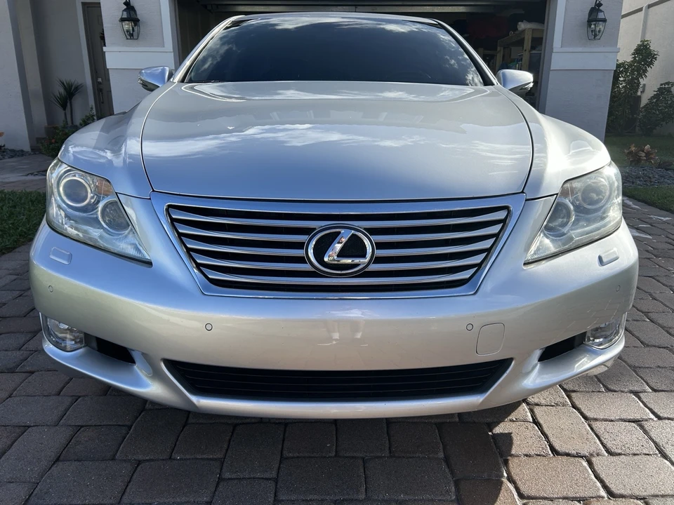 2011 Lexus LS 4th Gen - Image 2 of 20