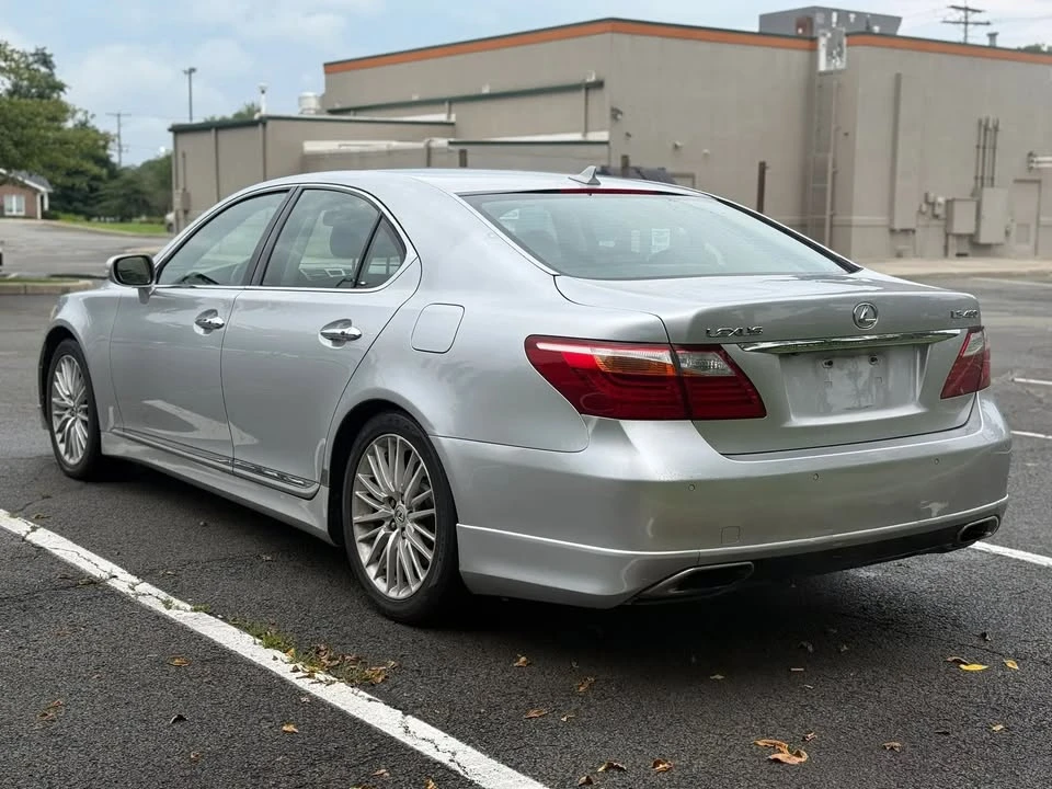 2011 Lexus LS 4th Gen - Image 7 of 19