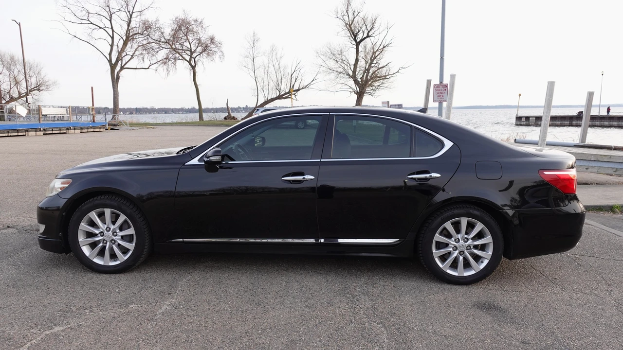 2011 Lexus LS 4th Gen - Image 6 of 30