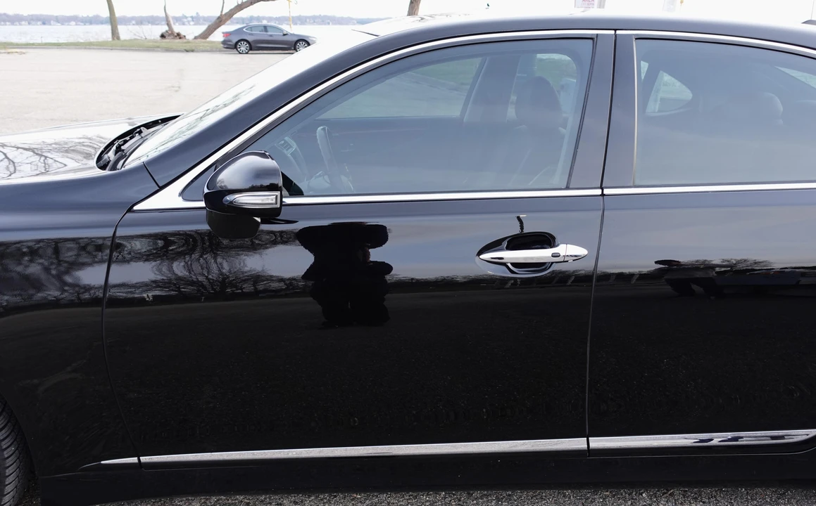 2011 Lexus LS 4th Gen - Image 23 of 30