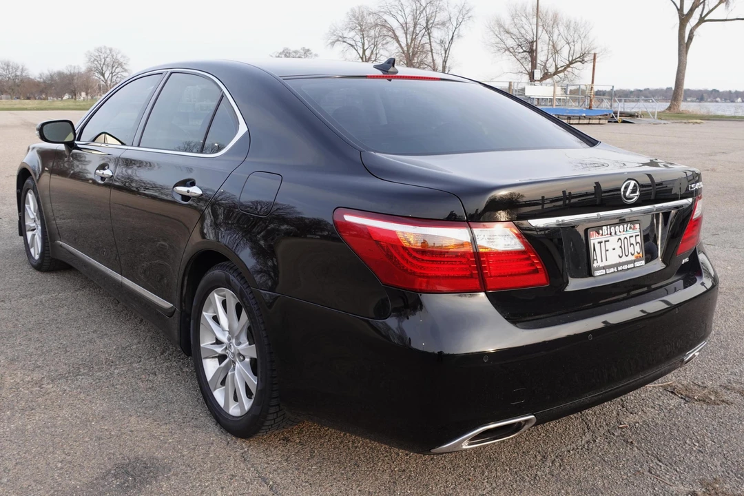 2011 Lexus LS 4th Gen - Image 3 of 30