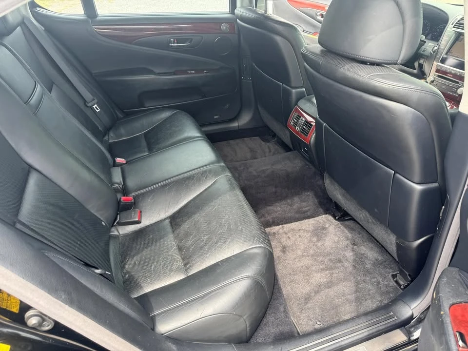2011 Lexus LS 4th Gen - Image 17 of 18