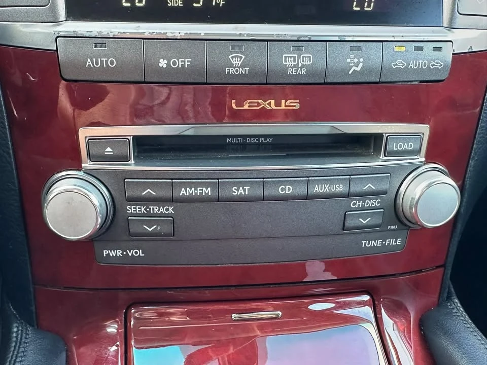 2011 Lexus LS 4th Gen - Image 19 of 20