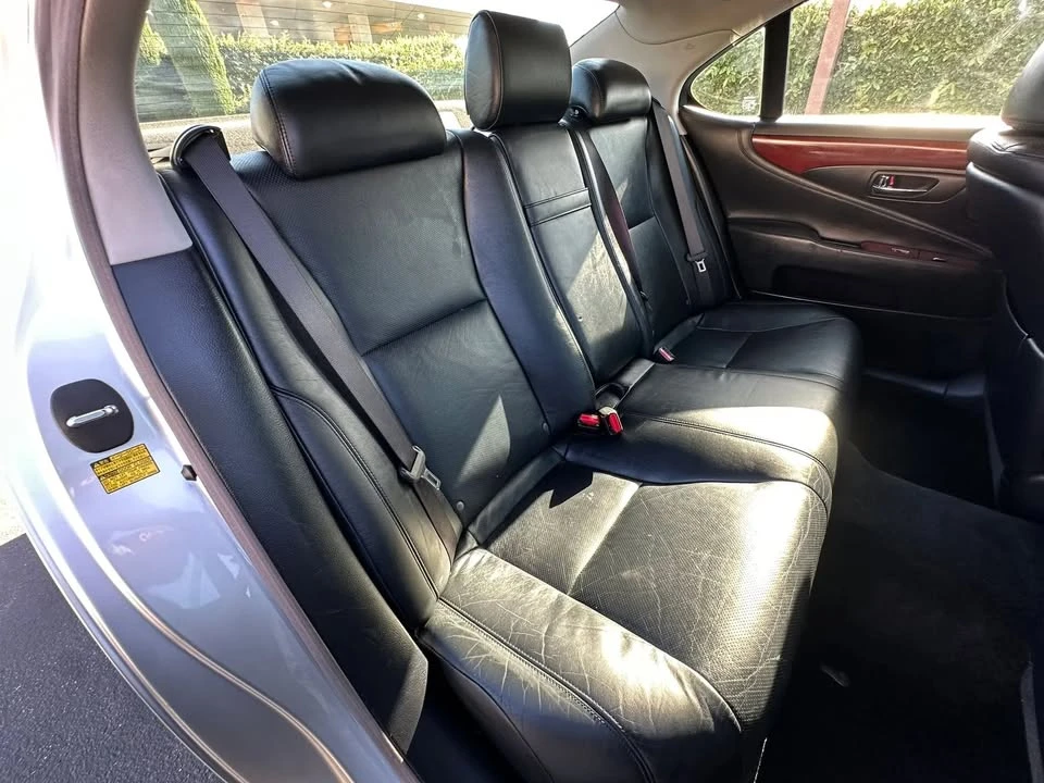 2011 Lexus LS 4th Gen - Image 15 of 20